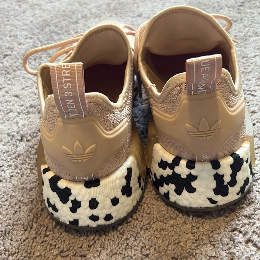 Adidas NMD_R1 Halo Blush Shoes sz 9.5
